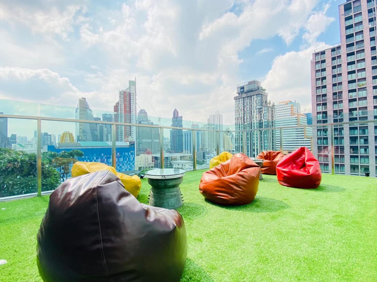 Civic Horizon Hotel & Residence Bangkok Bagian luar foto