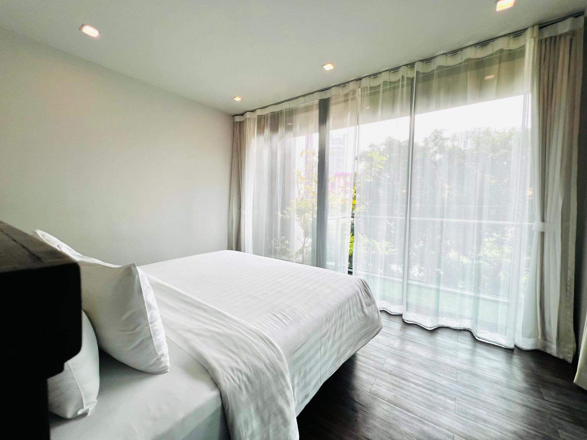 Civic Horizon Hotel & Residence Bangkok Bagian luar foto