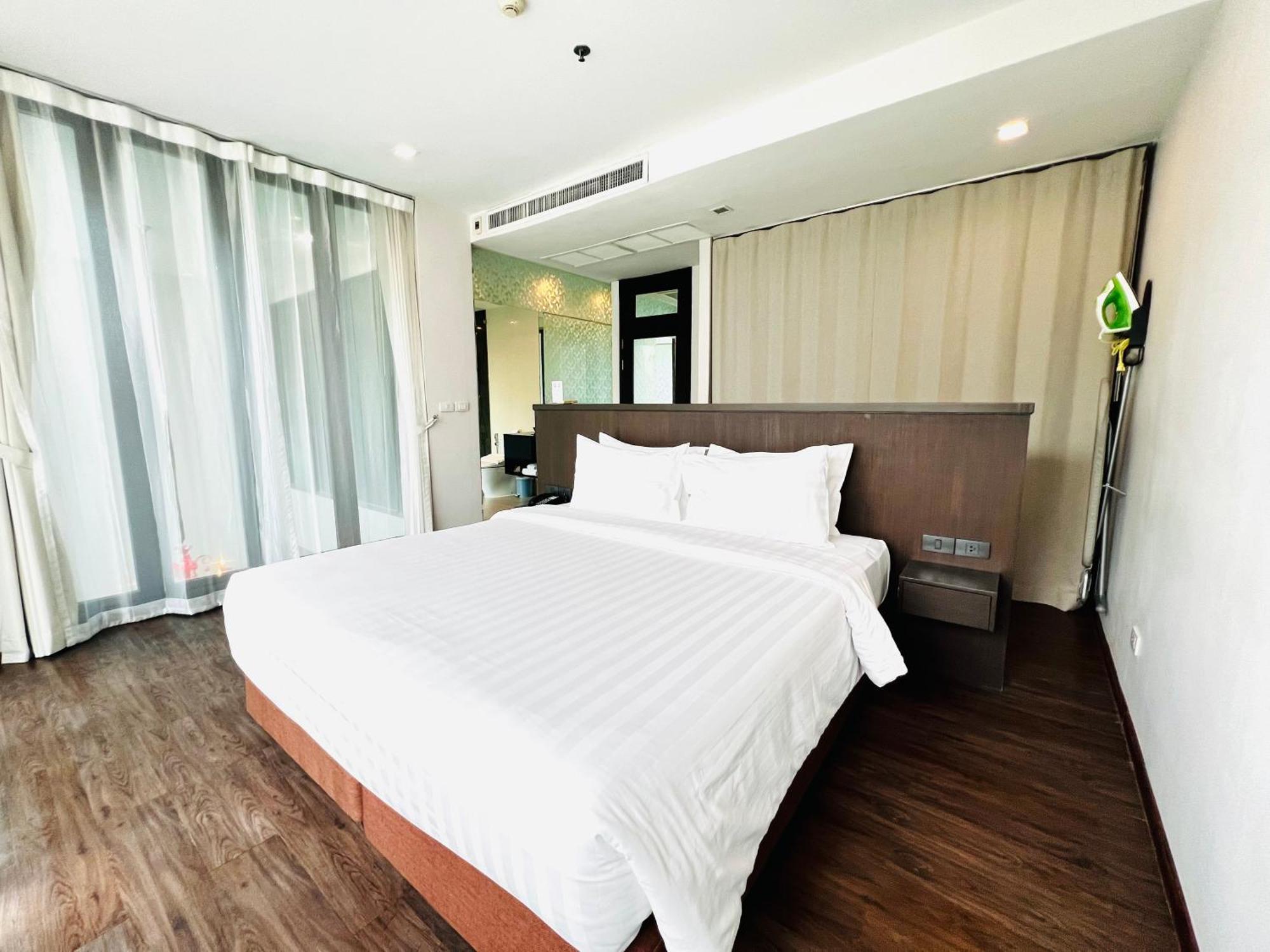 Civic Horizon Hotel & Residence Bangkok Bagian luar foto