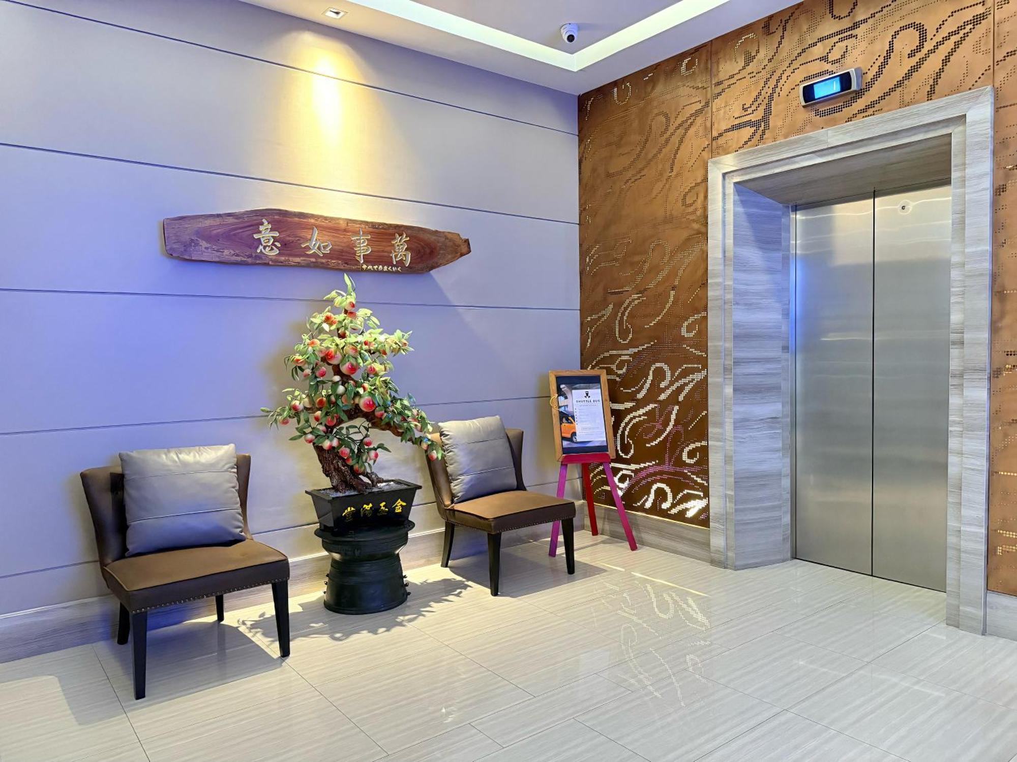 Civic Horizon Hotel & Residence Bangkok Bagian luar foto