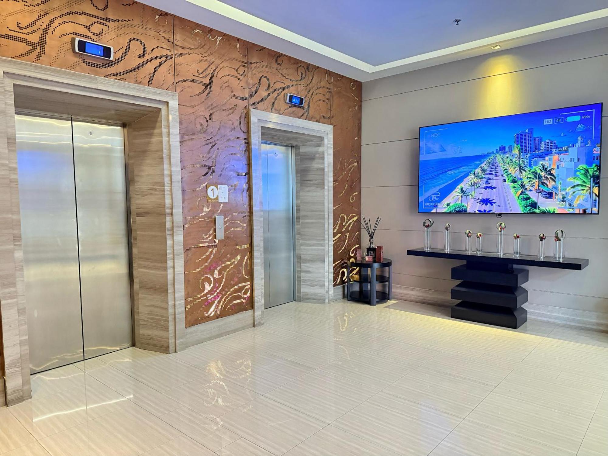Civic Horizon Hotel & Residence Bangkok Bagian luar foto
